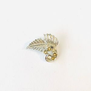 Leaf Pin